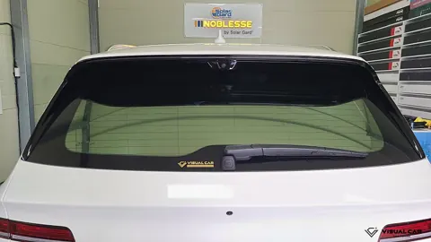 노블레스 Z 썬팅을 마친 GV80 후면 유리
